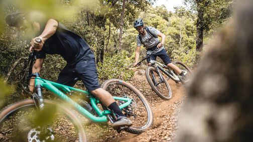 Should you buy a carbon or aluminium MTB? Should you buy a carbon or aluminium MTB?