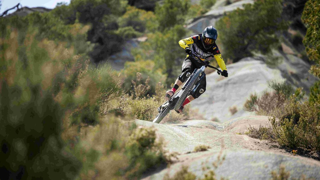 Spectral and Neuron offer various suspension options Spectral and Neuron offer various suspension options