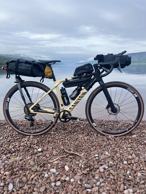 Lista de comprobaci&oacute;n de bikepacking: accesorios esenciales para aventuras ciclistas de larga distancia