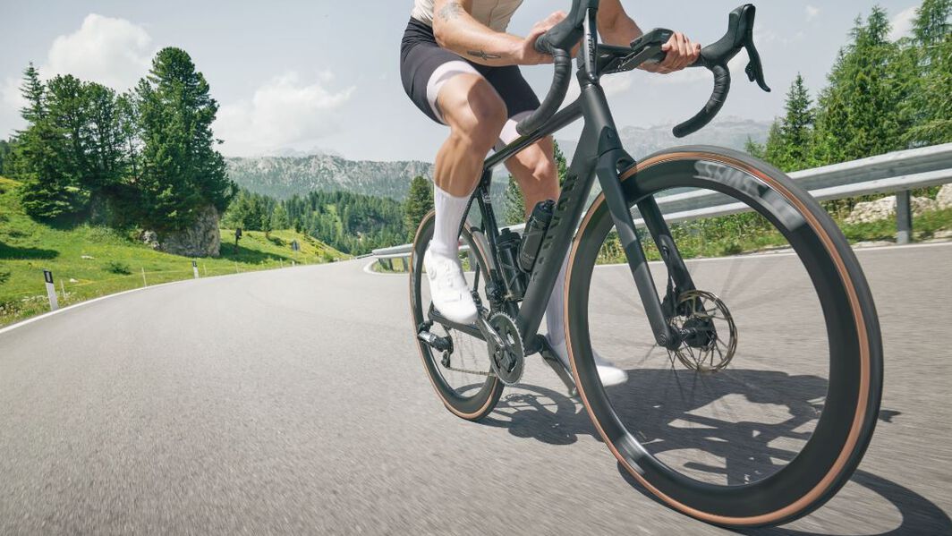 The different types of brakes on a road bike The different types of brakes on a road bike