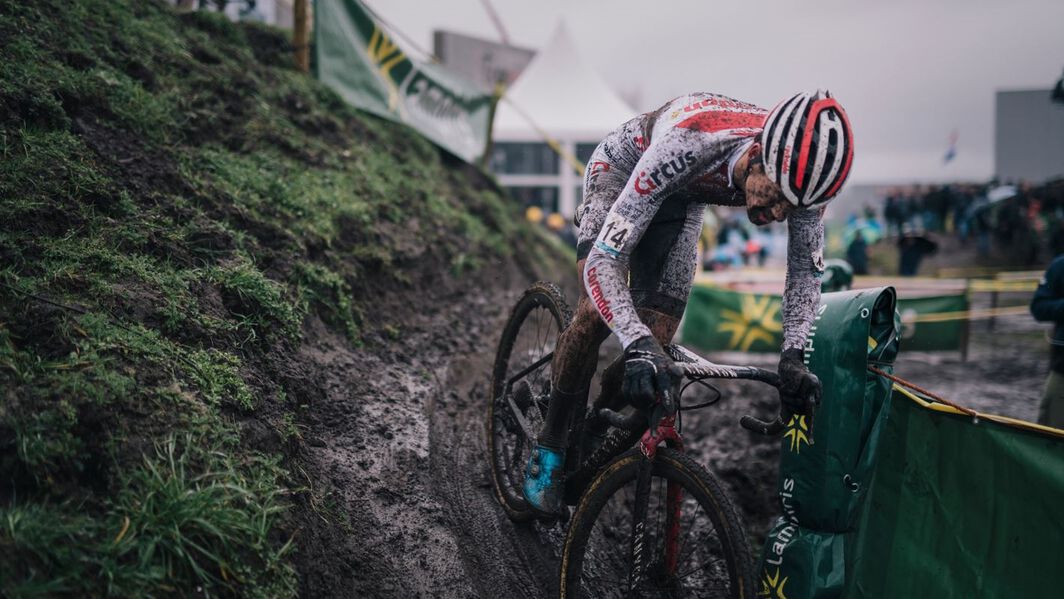 Ciclocross: De las raíces del Tour de Francia a deporte de competición mundial Ciclocross: De las raíces del Tour de Francia a deporte de competición mundial