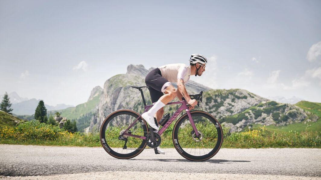 Find out what bike fits you best - road or hybrid? Find out what bike fits you best - road or hybrid?
