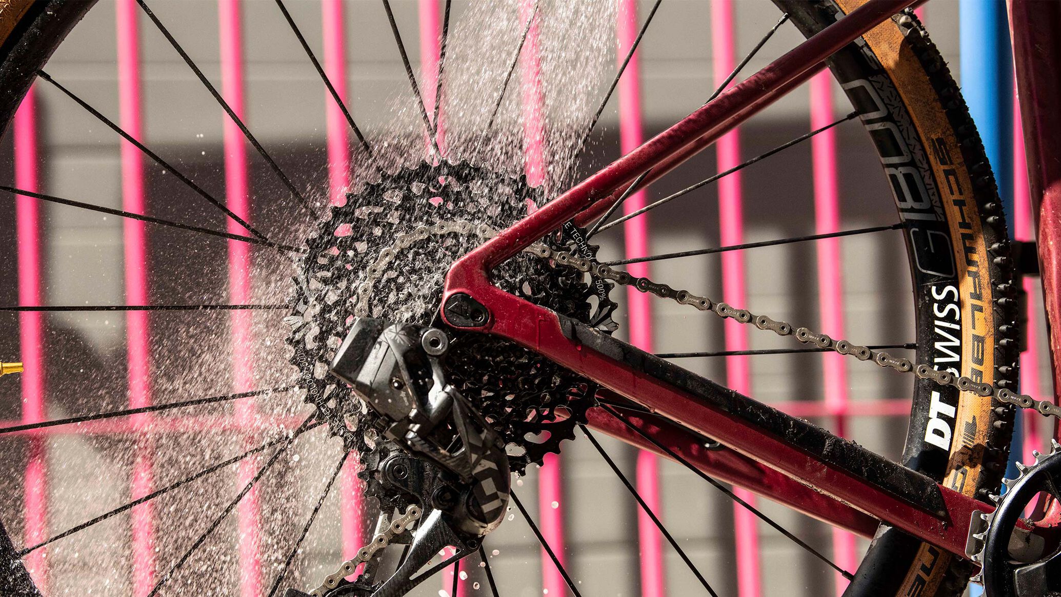 Secondo passo: risciacqua il telaio e le ruote della bici