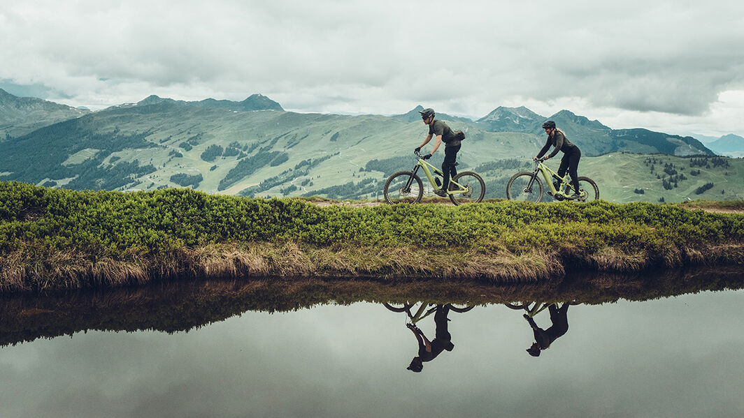 Fahrradurlaub in den Bergen: Welches E-MTB ist perfekt für eine Alpenüberquerung? Fahrradurlaub in den Bergen: Welches E-MTB ist perfekt für eine Alpenüberquerung?