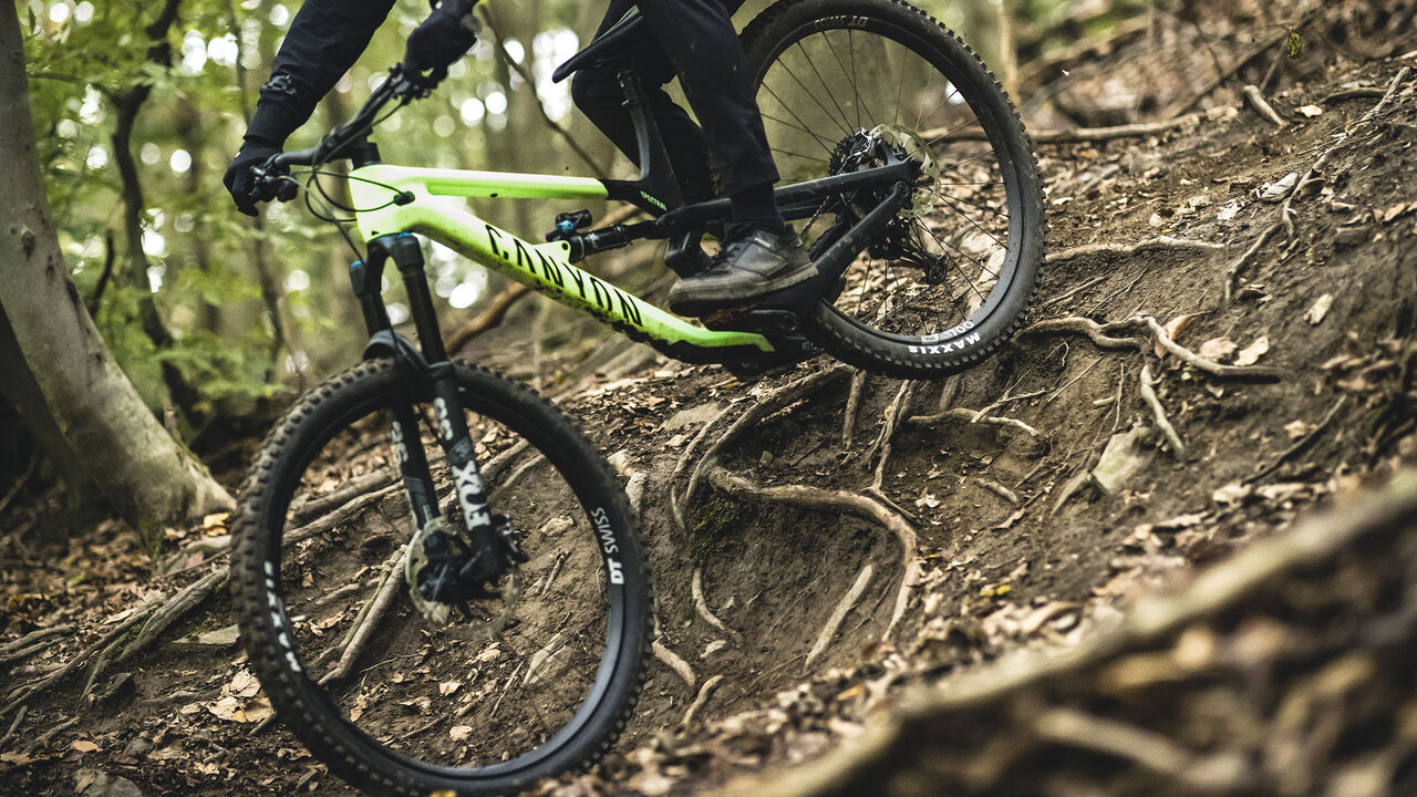 The Spectral 29 is built for big hits and gnarly trails. The Spectral 29 is built for big hits and gnarly trails.