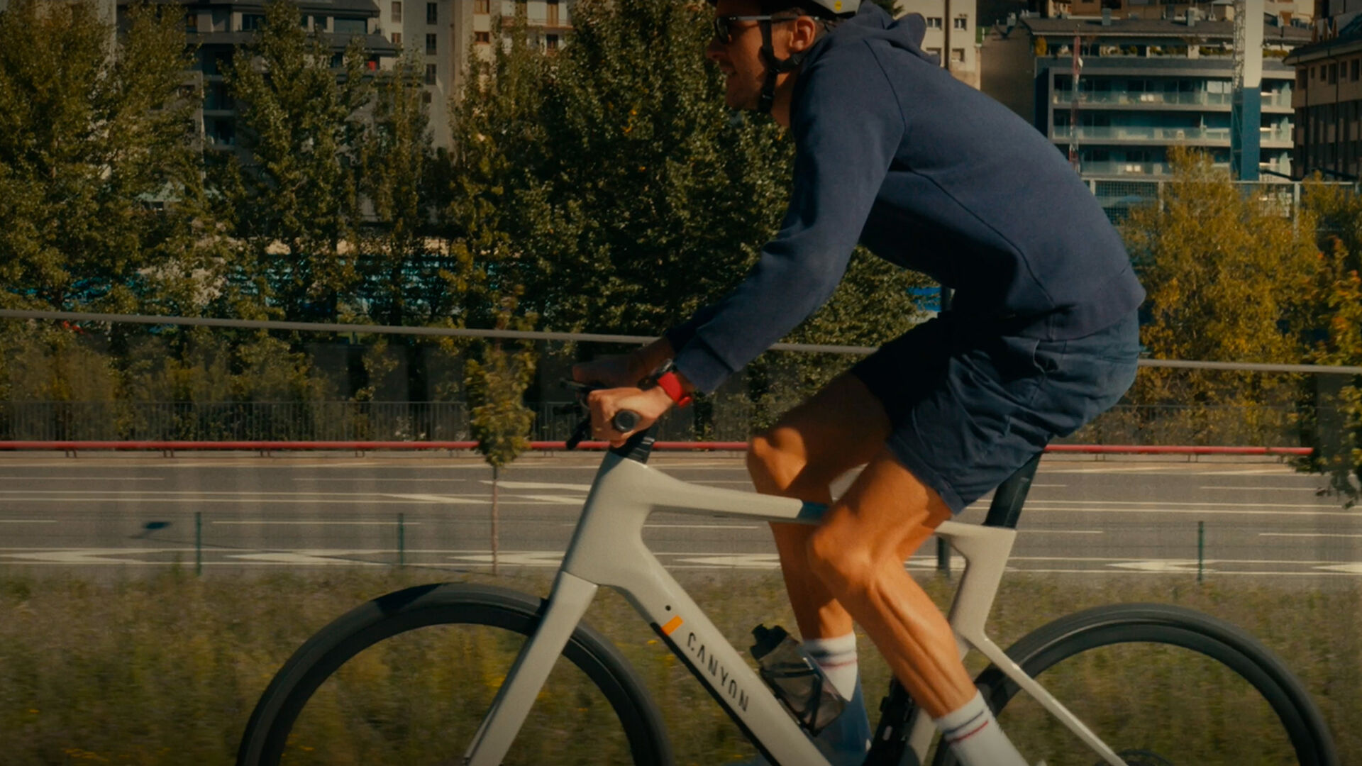 Canyon Roadlite:ONfly CF 9 LTD