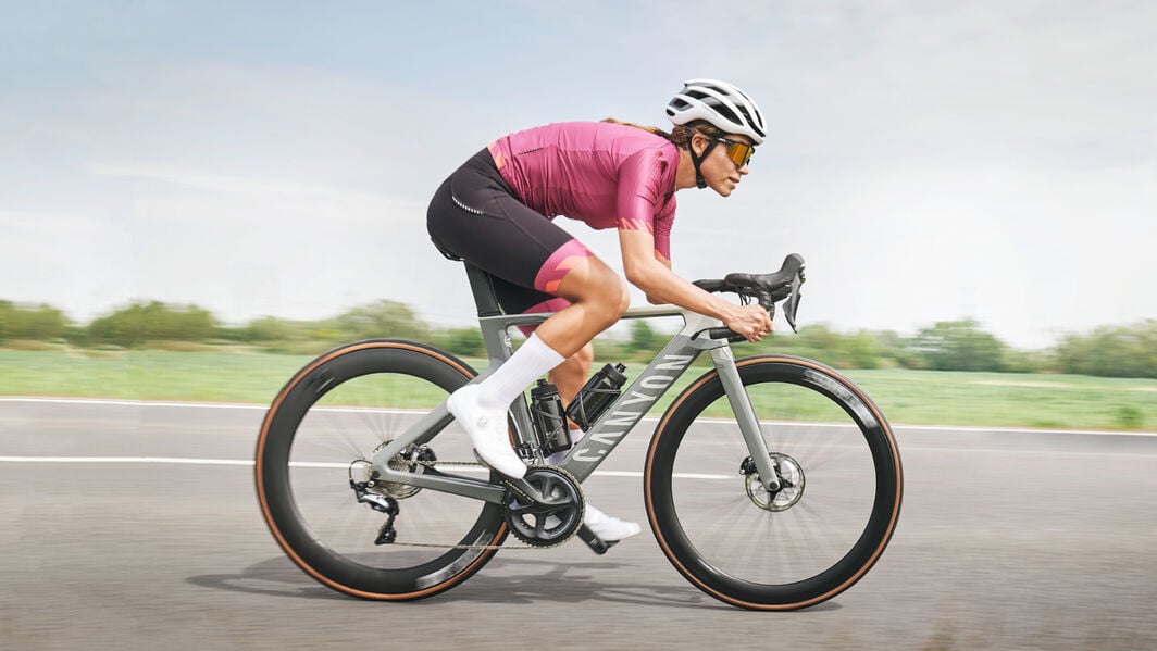 Improve your road bike position by adjusting your bike to your needs Improve your road bike position by adjusting your bike to your needs