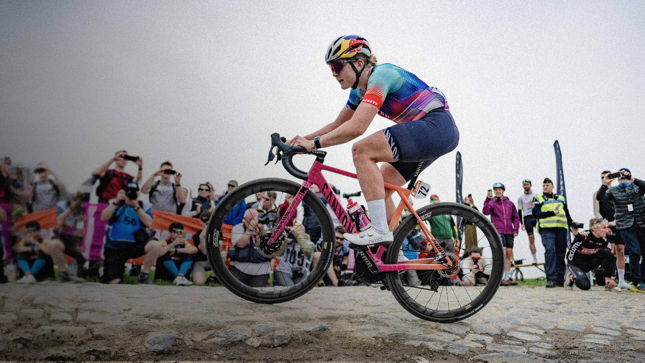 Zoe B&auml;ckstedt se centra en las Femmes Par&iacute;s-Roubaix 2025, que tendr&aacute;n lugar el 12 de abril