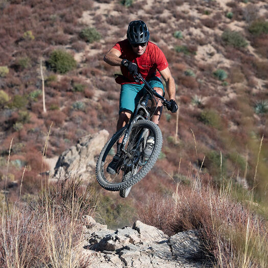 Brauche ich ein E-MTB Hardtail oder E-MTB Fully? Brauche ich ein E-MTB Hardtail oder E-MTB Fully?