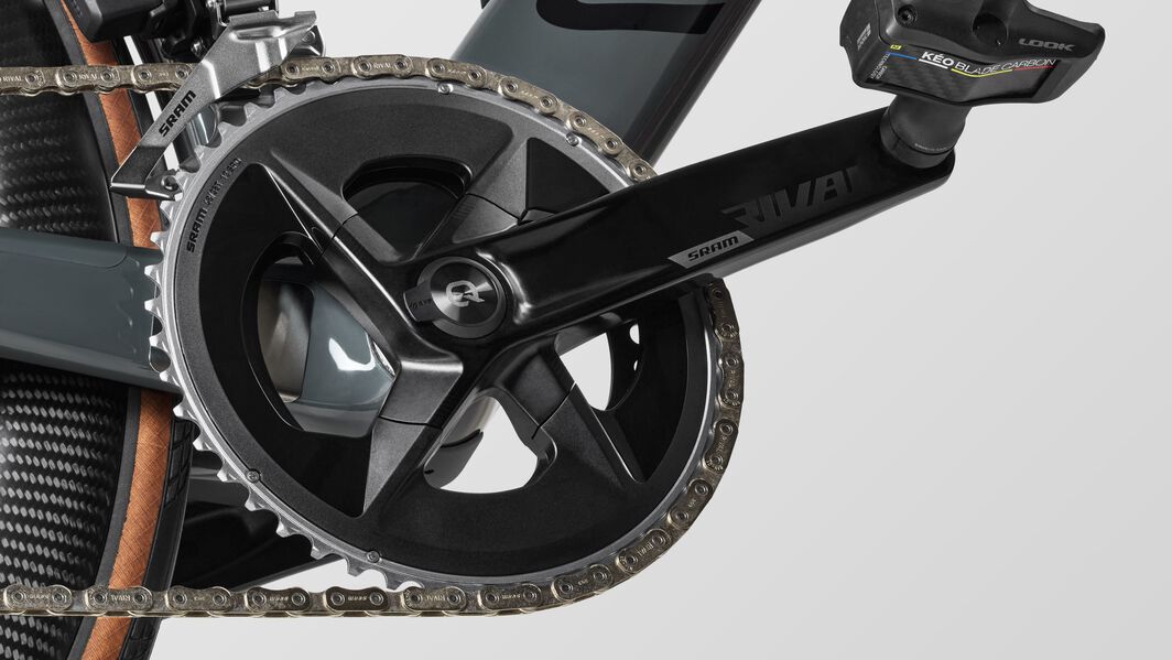 Canyon Aeroad bike - built for smooth shifting and peak road performance. with its SRAM wide-range cassette. Canyon Aeroad bike - built for smooth shifting and peak road performance. with its SRAM wide-range cassette.