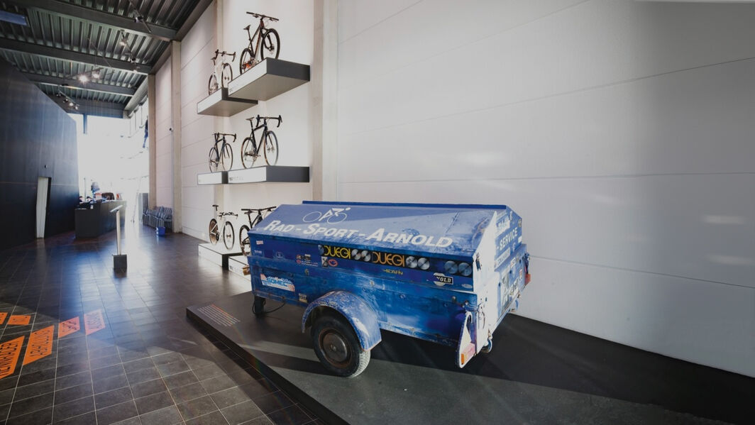 The ‘big blue trailer’, in the Canyon HQ in Koblenz, Germany. The ‘big blue trailer’, in the Canyon HQ in Koblenz, Germany.