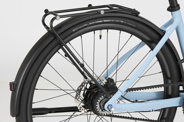 Commuter mid-step Commuter mid-step