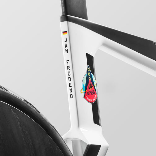 Speedmax CFR Moonshot Speedmax CFR Moonshot