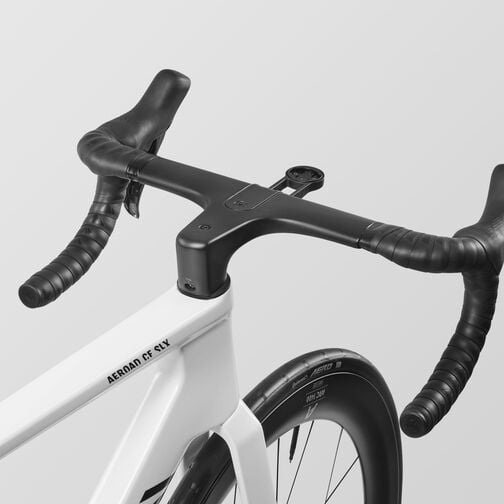Aeroad CF SLX 8 Di2 Aeroad CF SLX 8 Di2