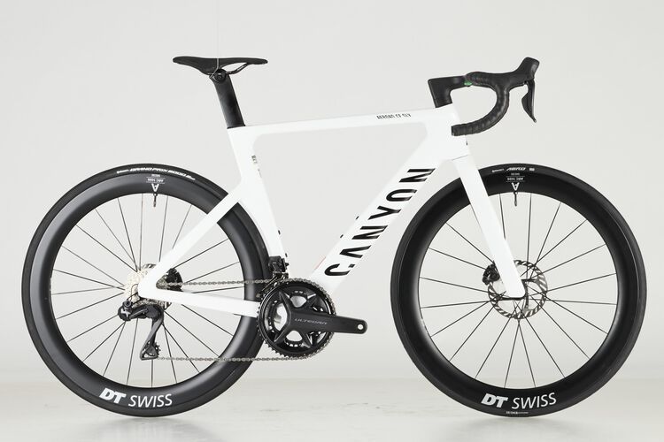Aeroad CF SLX 8 Di2 Aeroad CF SLX 8 Di2