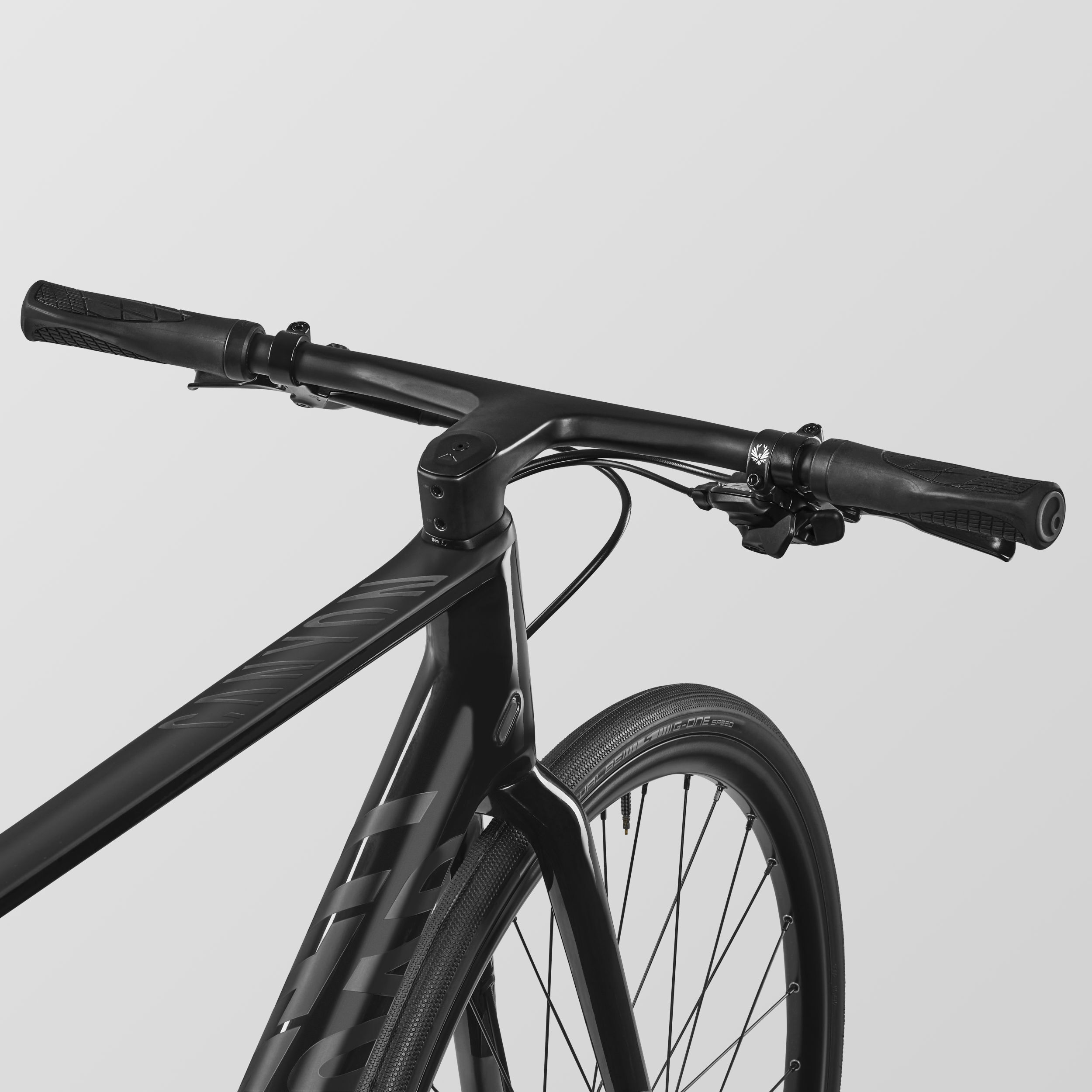 Roadlite CF 8
