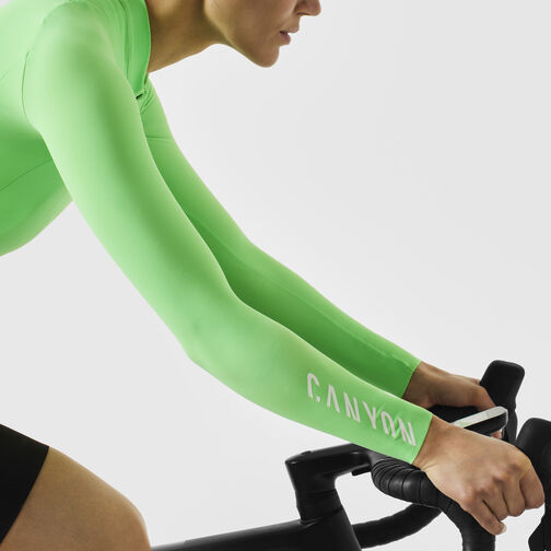 Canyon Women's Signature Pro Longsleeve Cycling Jersey Canyon Women's Signature Pro Longsleeve Cycling Jersey
