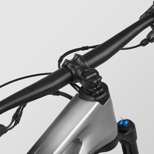 Lux Trail CF 8 Lux Trail CF 8