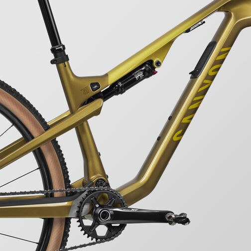 Lux Trail CF 8 Lux Trail CF 8