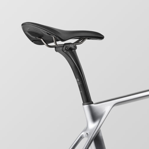 Endurace CF SLX 8 Di2 Endurace CF SLX 8 Di2