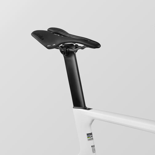 Aeroad CF SLX 8 Di2 Aeroad CF SLX 8 Di2