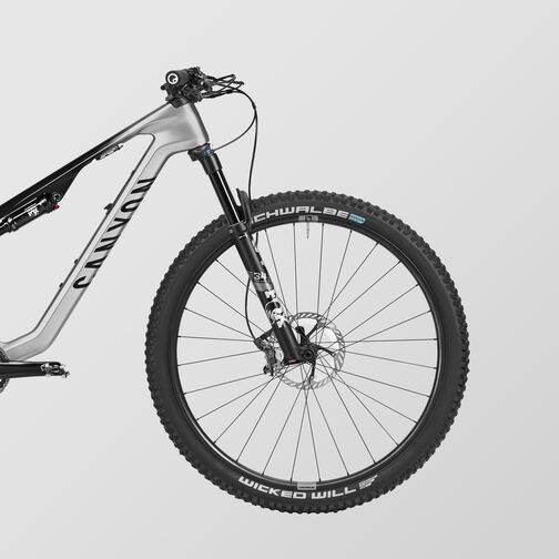 Lux Trail CF 8 Lux Trail CF 8