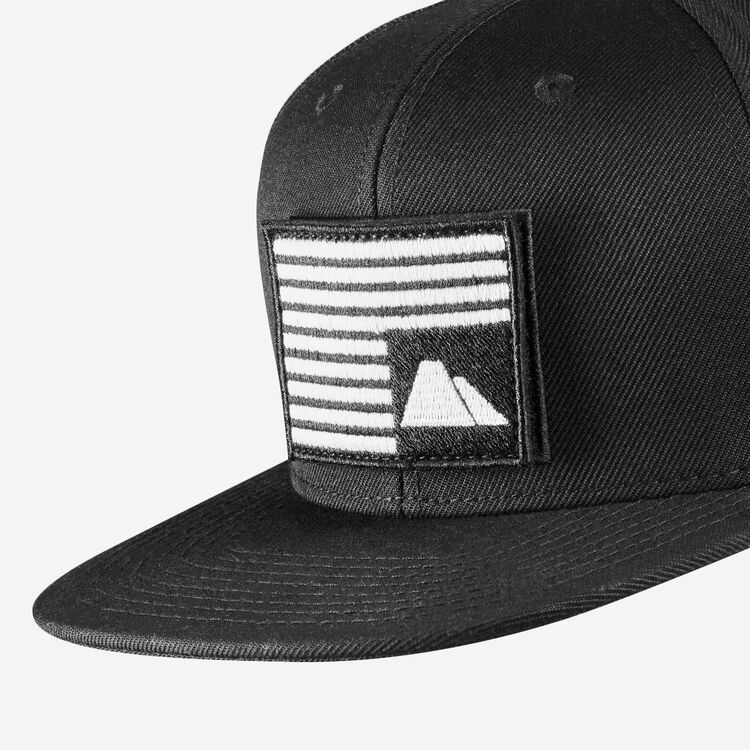 NINEYARD x CANYON Snapback Cap NINEYARD x CANYON Snapback Cap