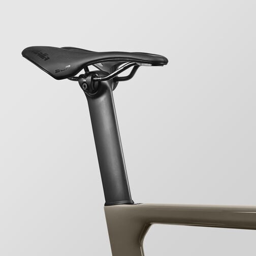 Aeroad CF SLX 7 Di2 Aeroad CF SLX 7 Di2