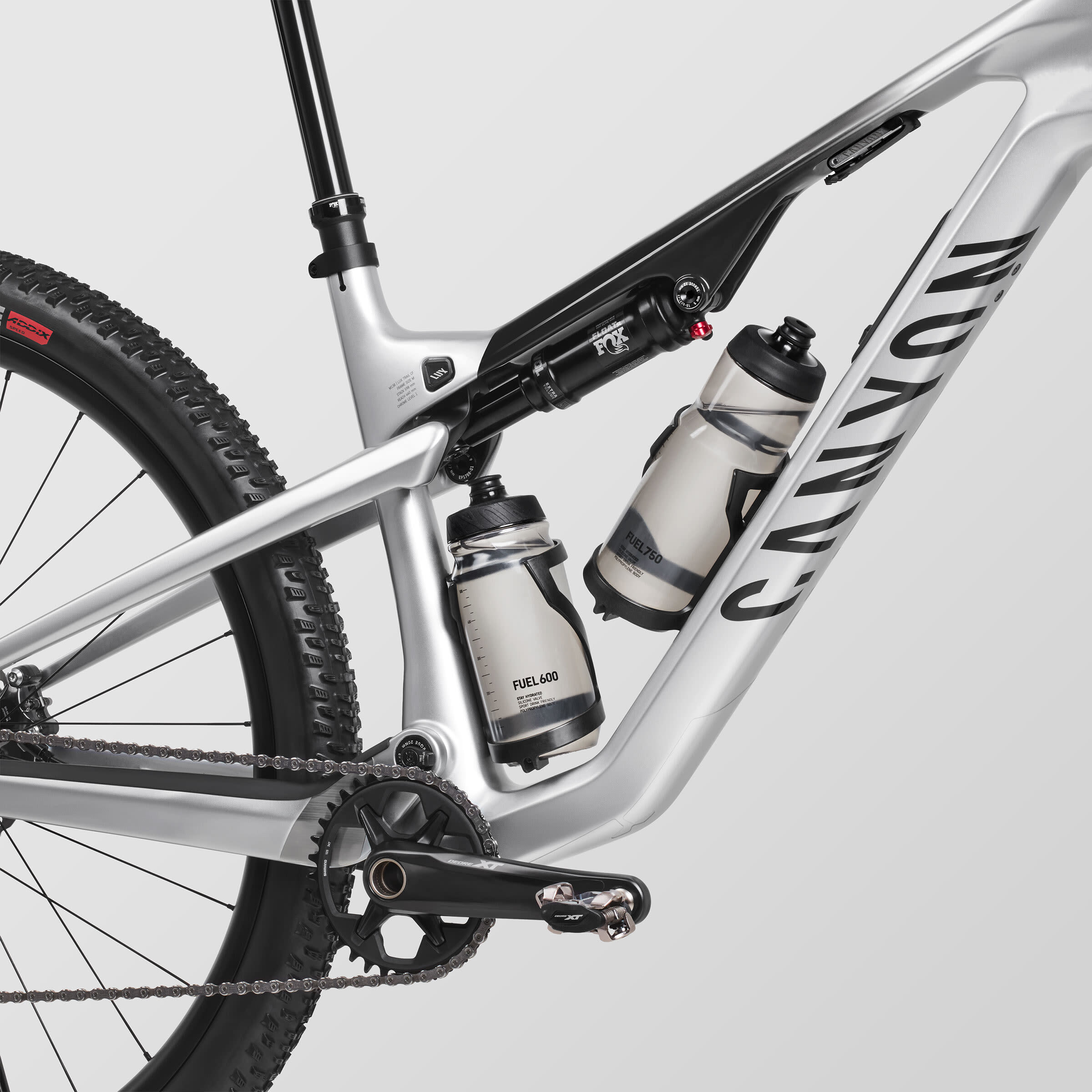 Lux Trail CF 8