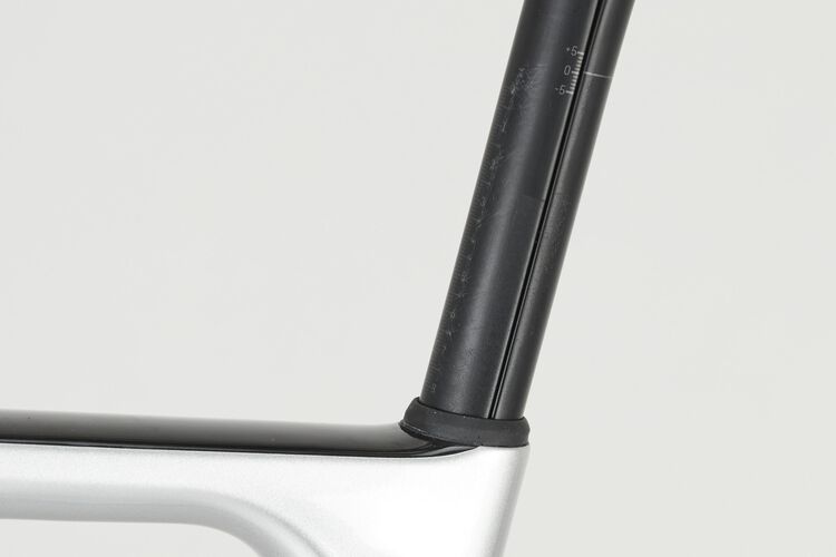 Endurace CF SLX 7 Di2 Endurace CF SLX 7 Di2