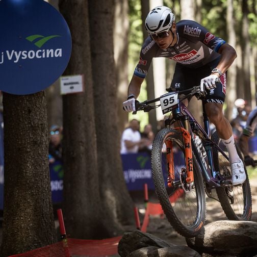 Lux World Cup CFR Di2 Lux World Cup CFR Di2
