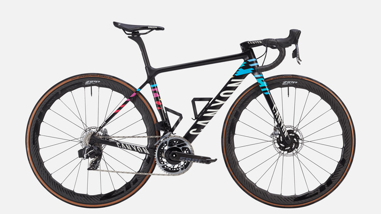 Ultimate CF SLX Team CSR WMN Ultimate CF SLX Team CSR WMN