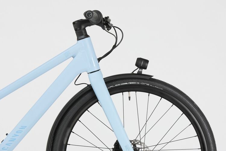 Commuter mid-step Commuter mid-step