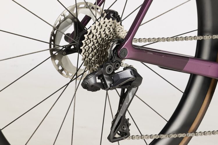 Ultimate CF SLX 8 Di2 Ultimate CF SLX 8 Di2