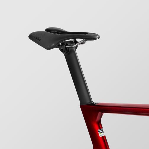 Aeroad CF SLX 8 Di2 Speed Aeroad CF SLX 8 Di2 Speed